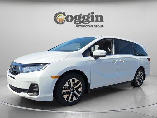 Platinum White Pearl 2026 Honda Odyssey EX-L