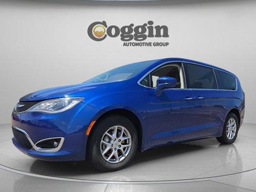 Ocean Blue Metallic 2020 Chrysler Pacifica Touring