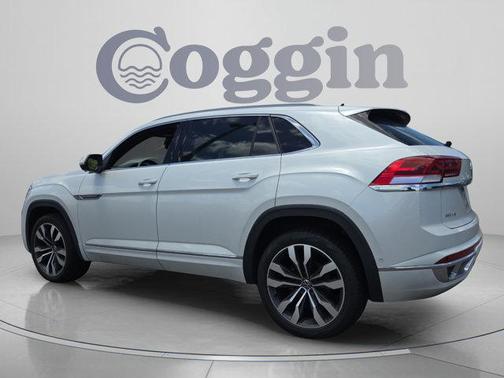 Oryx White Pearl Effect 2022 Volkswagen Atlas Cross Sport 3.6L V6 SEL Premium R-Line