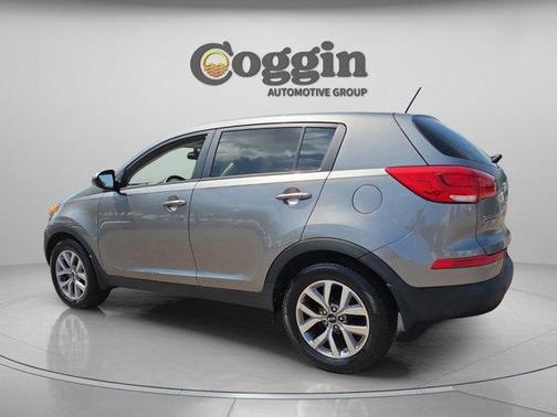 Mineral Silver 2016 Kia Sportage LX