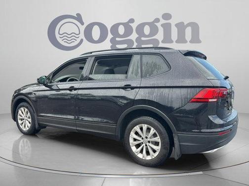Deep Black Pearl Effect 2019 Volkswagen Tiguan 2.0T S
