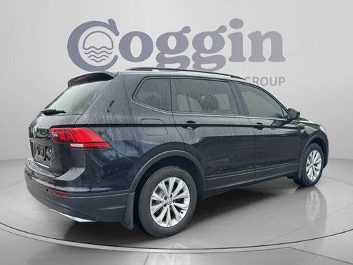 Deep Black Pearl Effect 2019 Volkswagen Tiguan 2.0T S