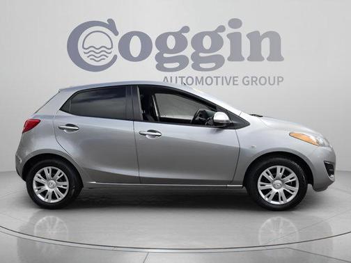 Liquid Silver Metallic 2014 Mazda Mazda2 Sport