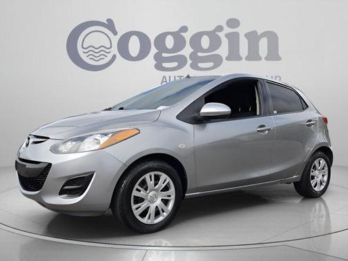 Liquid Silver Metallic 2014 Mazda Mazda2 Sport