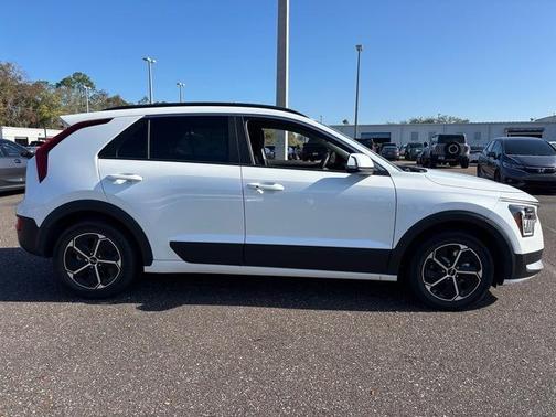 2025 Kia Niro EX