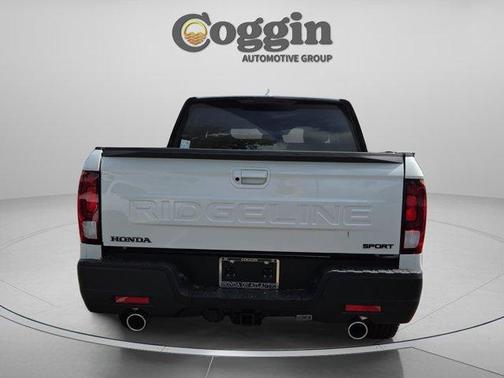 Platinum White Pearl 2026 Honda Ridgeline Sport