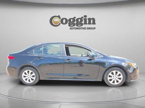 Midnight Black Metallic 2024 Toyota Corolla LE