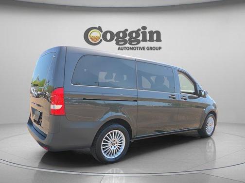 2023 Mercedes-Benz Metris Base