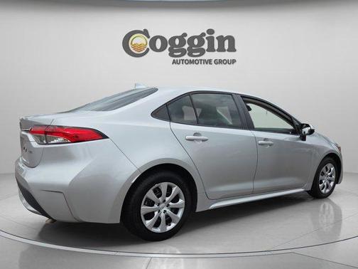 Classic Silver Metallic 2020 Toyota Corolla LE