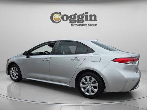 Classic Silver Metallic 2020 Toyota Corolla LE