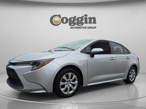 Classic Silver Metallic 2020 Toyota Corolla LE