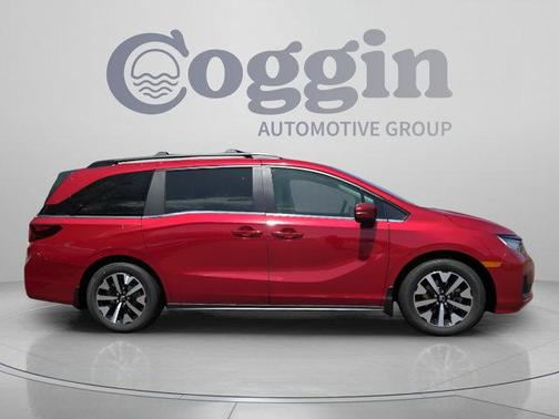Radiant Red Metallic II 2026 Honda Odyssey EX-L