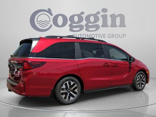 Radiant Red Metallic II 2026 Honda Odyssey EX-L