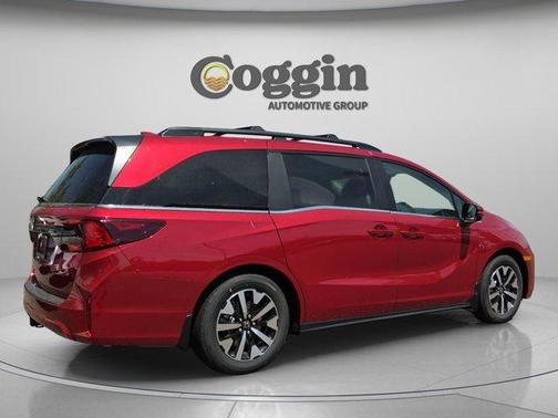 Radiant Red Metallic II 2026 Honda Odyssey EX-L