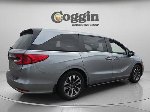 Lunar Silver Metallic 2024 Honda Odyssey EX-L