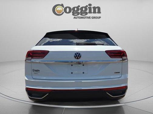 Pure White 2020 Volkswagen Atlas Cross Sport 2.0T SEL