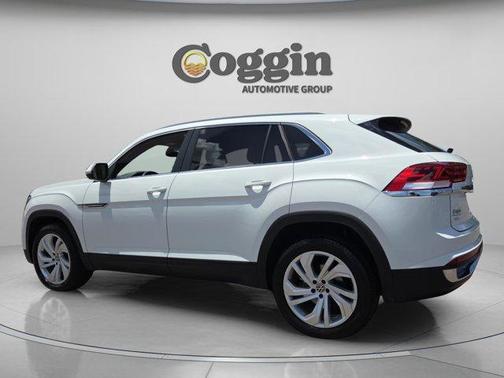 Pure White 2020 Volkswagen Atlas Cross Sport 2.0T SEL