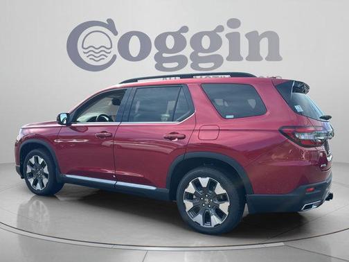 Radiant Red Metallic II 2026 Honda Pilot Elite