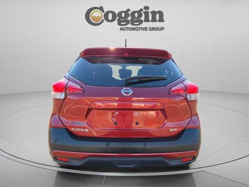 2020 Nissan Kicks SR