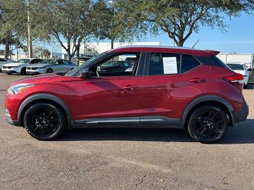 2020 Nissan Kicks SR