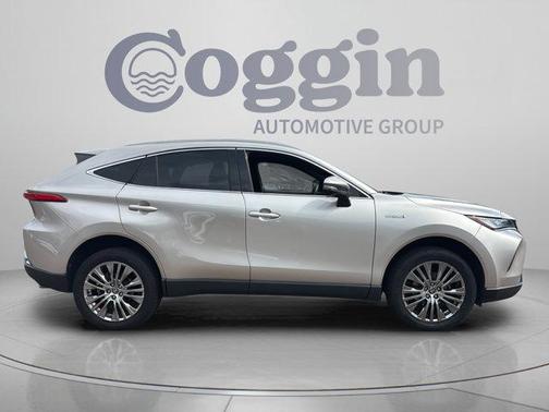 Titanium 2021 Toyota Venza LE