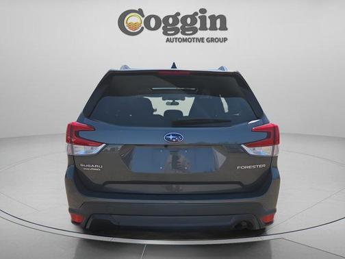 Magnetite Gray Metallic 2021 Subaru Forester Premium
