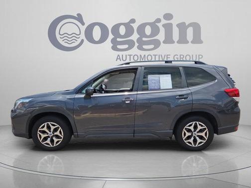 Magnetite Gray Metallic 2021 Subaru Forester Premium