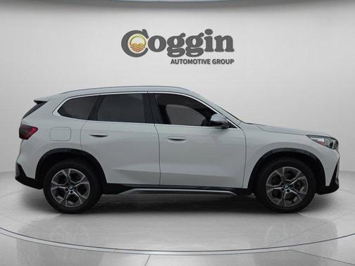 Alpine White 2023 BMW X1 xDrive28i