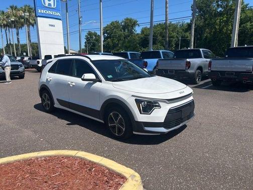 2023 Kia Niro EX