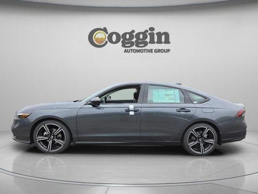 Meteorite Gray Metallic 2026 Honda Accord SE