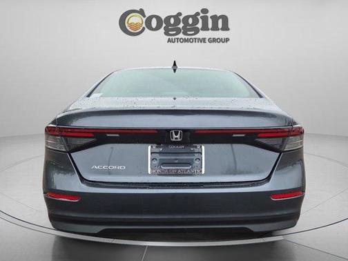Meteorite Gray Metallic 2026 Honda Accord SE