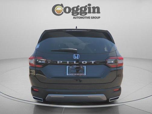 Crystal Black Pearl 2026 Honda Pilot EX-L