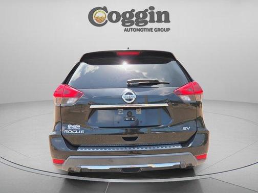 Magnetic Black 2018 Nissan Rogue SV