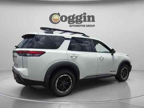 Glacier White 2024 Nissan Pathfinder Rock Creek