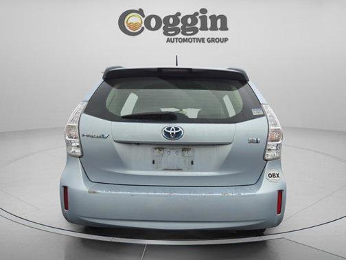 Sky 2014 Toyota Prius v Two