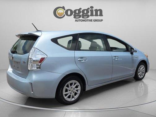 Sky 2014 Toyota Prius v Two
