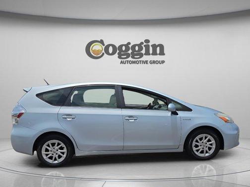 Sky 2014 Toyota Prius v Two