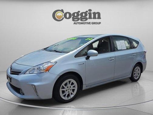Sky 2014 Toyota Prius v Two