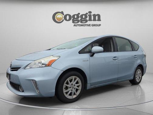 Sky 2014 Toyota Prius v Two