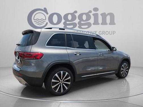 Mountain Gray Metallic 2022 Mercedes-Benz GLB 250 Base
