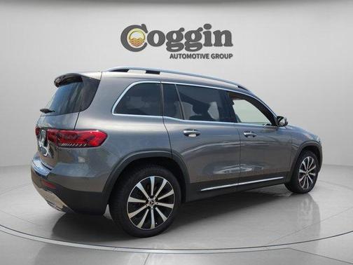 Mountain Gray Metallic 2022 Mercedes-Benz GLB 250 Base