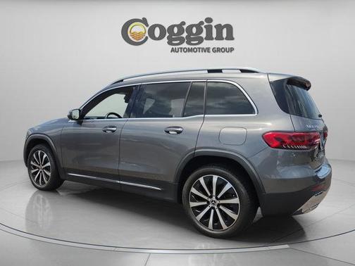 Mountain Gray Metallic 2022 Mercedes-Benz GLB 250 Base