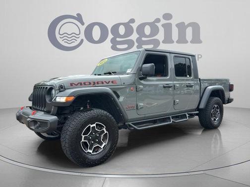 Sting Gray Clearcoat 2023 Jeep Gladiator Mojave