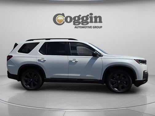 Solar Silver Metallic 2026 Honda Pilot Sport