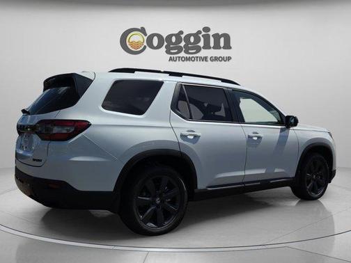 Solar Silver Metallic 2026 Honda Pilot Sport