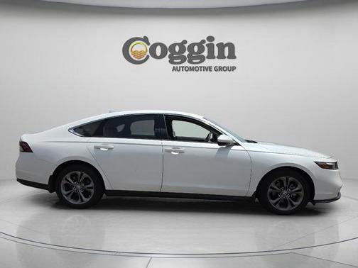 Solar Silver Metallic 2024 Honda Accord EX