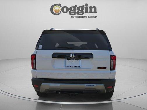 Platinum White Pearl 2026 Honda Passport TrailSport Elite
