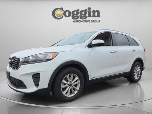 Snow White Pearl 2019 Kia Sorento LX V6