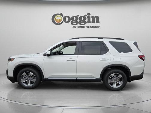 Solar Silver Metallic 2026 Honda Pilot EX-L