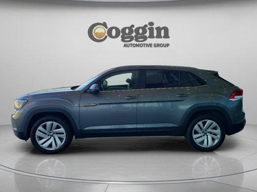 Platinum Gray Metallic 2021 Volkswagen Atlas Cross Sport 3.6L V6 SE w/Technology